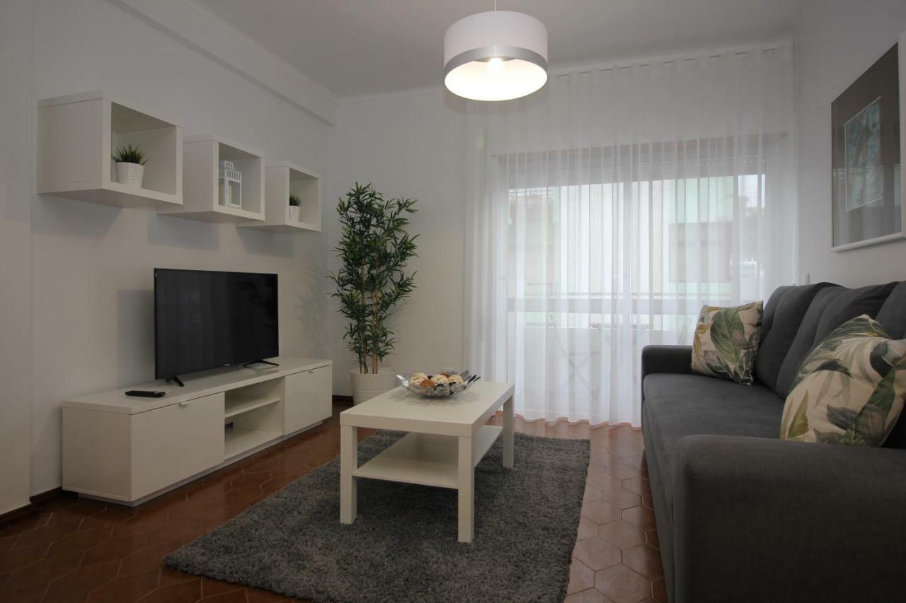 Apartamentos Gaivota Holidays Nazaré Esterno foto
